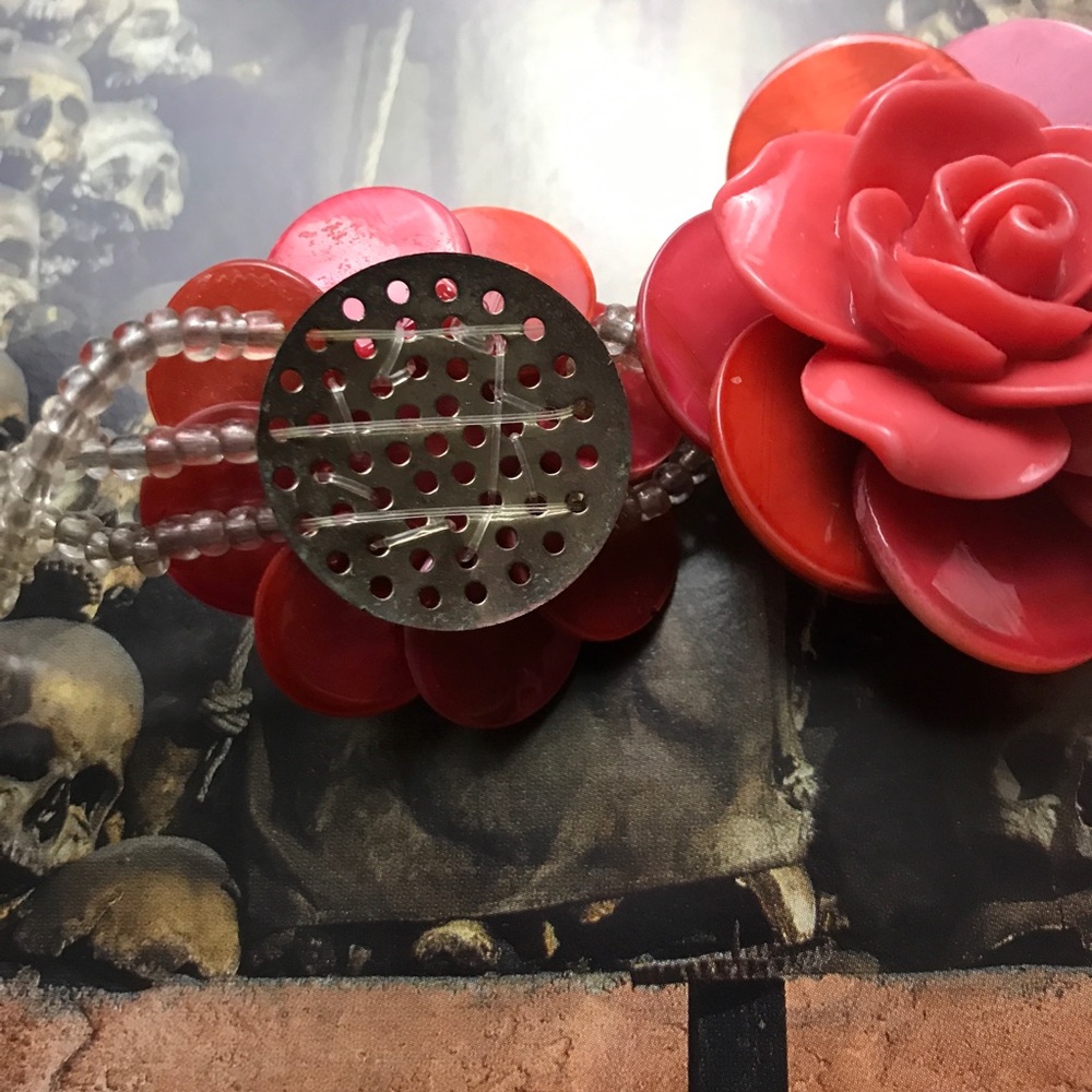 Rose Floral Petal Crystal Beaded Necklace - Picture 4 of 6
